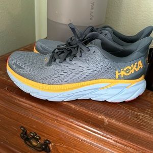 Hoka Clifton 8 size 8D